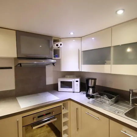 Διαμέρισμα Riviera Charming Flat Old Town *